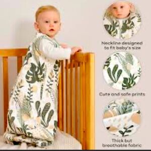 NWOT Yoofoos Baby Green & Gray Forest Animals Baby Size 6-12 Months Sleepsack
